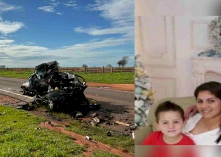 Identificados empresário e família que morreram ao colidir Ranger na traseira de caminhão