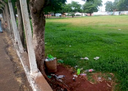 Mãe deixa bebê de quatro meses com conhecido e se recusa a receber a filha de volta; polícia é acionada