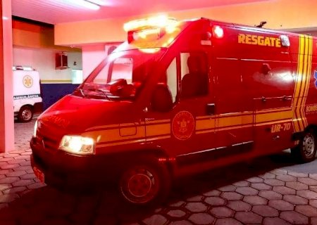 Ivinhema - Acidente entre carro e bicicleta deixa mulher ferida.