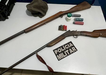 Polícia Militar apreende armas e prende indivíduo por posse ilegal de arma de fogo em Brasilândia.