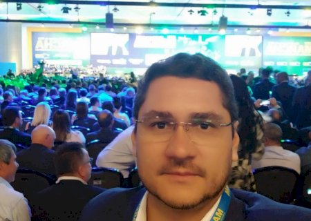 Prefeito Edinho Cassuci participa do encontro dos prefeitos em Brasília na busca de recursos para desenvolvimento de Angélica.