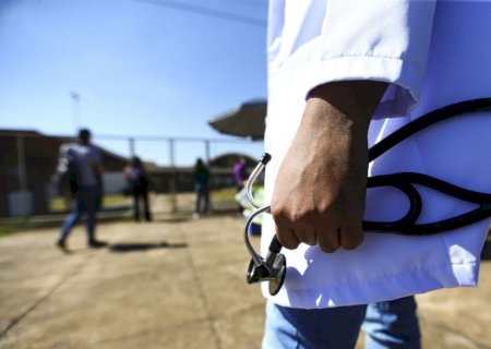 Governo relança programa Mais Médicos.