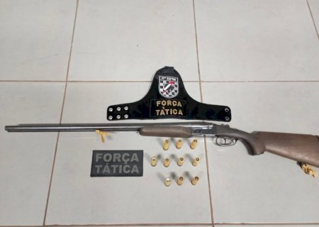 Ivinhema - Polícia Militar prende homem por porte ilegal de arma de fogo de fogo.