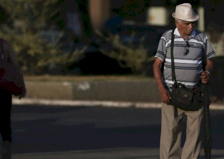 Especialistas alertam para 'tsunami' de doentes idosos com câncer
