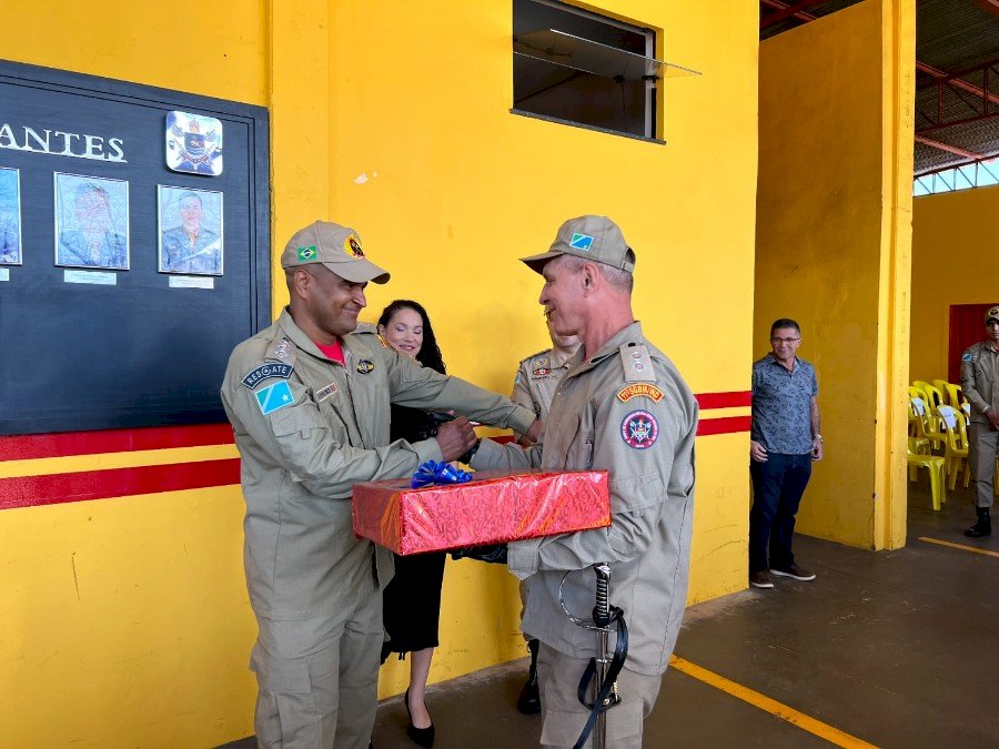 Com uma solenidade bastante emocionante capitão Eliel Rodrigues despede do comando do Corpo de Bombeiros Militar em Ivinhema