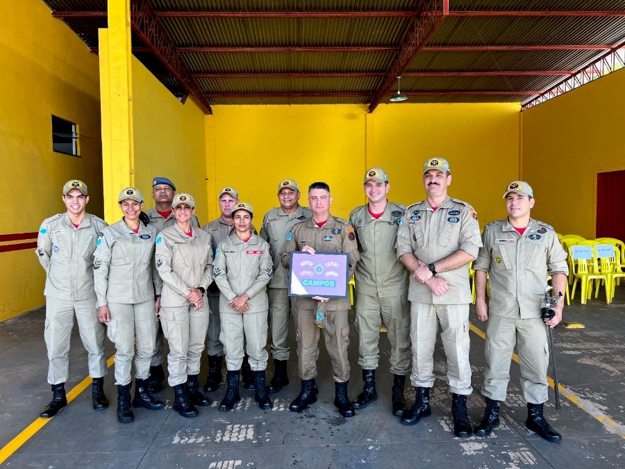 Com uma solenidade bastante emocionante capitão Eliel Rodrigues despede do comando do Corpo de Bombeiros Militar em Ivinhema