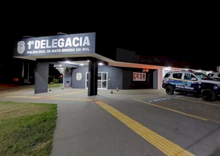 Jovem ajuda mãe fugir de agressor e PM resgata vítima