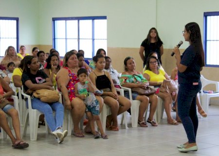 Em ‘Tarde Rosa’, mulheres recebem informações sobre autocuidado feminino