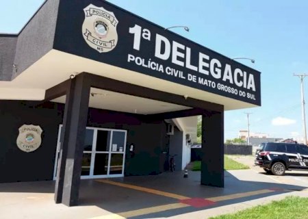 Polícia Militar resgata jovem e filha que eram mantidas presas em casa.