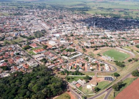 Ivinhema - Empresarios e comerciantes sofrem com a falta de mão de obra.