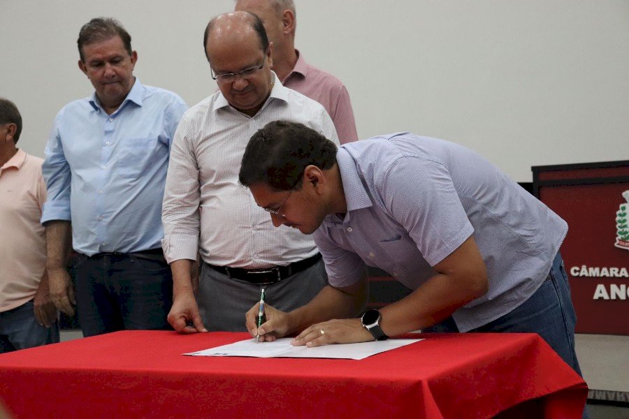 Governador lança obra de pavimentação de Angélica até a ponte do Rio Ivinhema
