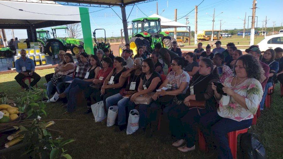Instrutores de Ivinhema ministram curso na Oficina da Agraer na Tecnofam é esperança de aumentar produção