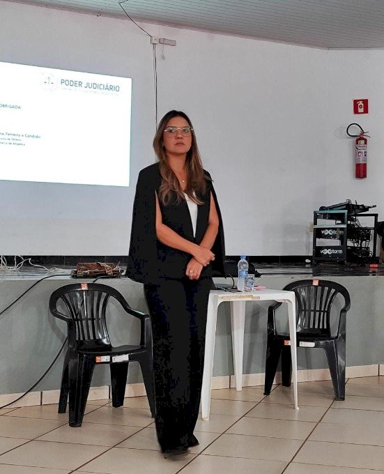 Angélca - Palestra orienta idosos sobre a campanha Junho Prata