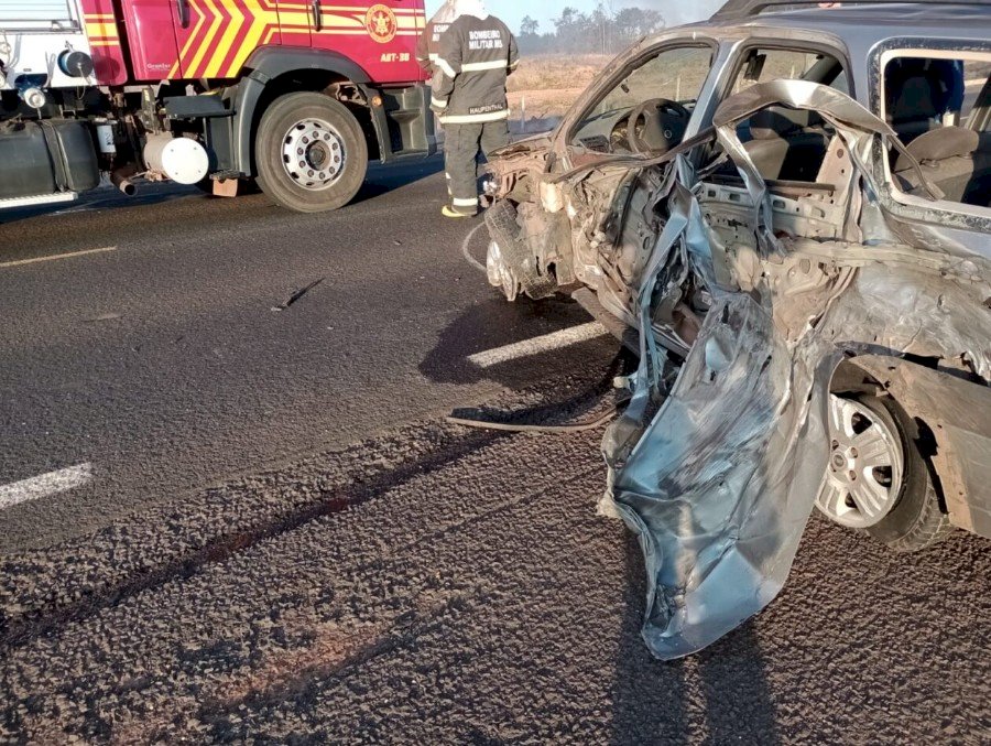 Motorista dorme ao volante e causa acidente entre carretas na MS-306