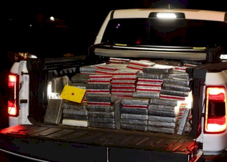 Polícia prende dupla e fecha depósito com 696 kg de cocaína
