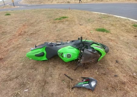 Mulher sofre acidente ao deixar evento de motos e estado é gravíssimo