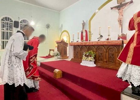 Padre é preso suspeito de oferecer R$ 2 mil por sexo com garoto
