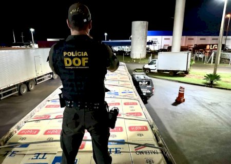 DOF apreende carreta com mais de R$ 2 milhões em cigarros contrabandeados