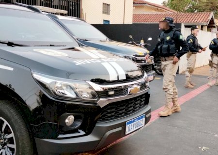 Com apoio de helicóptero, operação contra o tráfico cumpre mandados em Dourados