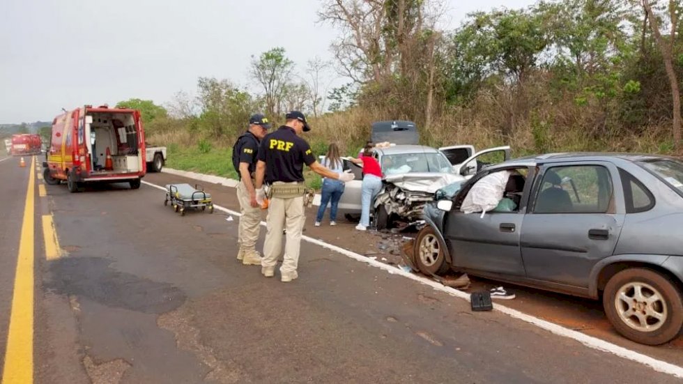 Acidente na BR-267 deixa uma pessoa morta e 5 gravemente feridas neste domingo