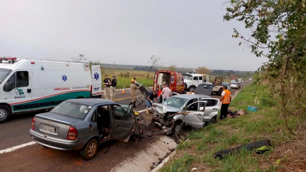 Acidente na BR-267 deixa uma pessoa morta e 5 gravemente feridas neste domingo