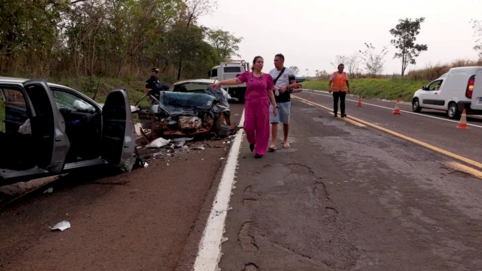 Acidente na BR-267 deixa uma pessoa morta e 5 gravemente feridas neste domingo