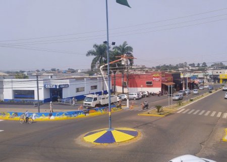 Ivinhema - Dia 11 de outubro o comércio abre as portas até as 14h00min