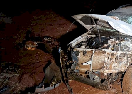 Colisão entre carro e moto deixa uma pessoa morta na MS-147