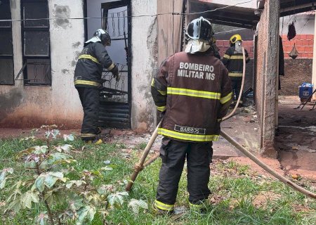 Nova Andradina: Residência é incendiada no Centro Educacional