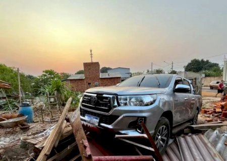Motorista foge e abandona caminhonete com 1,9 tonelada de maconha