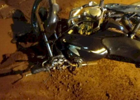 Homem desmaia e é socorrido pelo Corpo de Bombeiros após acidente de motocicleta