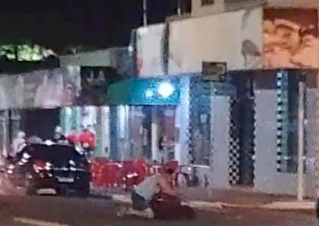 Angélica - Homem é esfaqueado no centro comercial