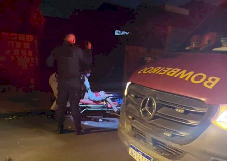 Rapaz é interceptado por motociclista e morre ao ser esfaqueado pelas costas