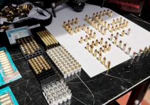 Polícia apreende arsenal em casa de pecuarista acusado de mandar matar idoso