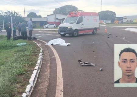 Jovem de 21 anos morre em acidente entre moto e caminhonete