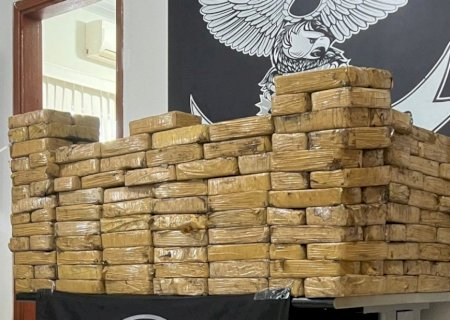 Policiais civis surpreendem suspeitos descarregando carga milionária de drogas e realiza prisão em flagrante