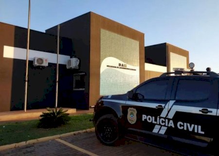 Mulher tem o pulmão perfurado após ser esfaqueada pela namorada