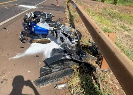 Comerciante de MS morre em acidente entre moto BMW e carro no Paraná