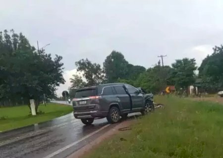 Dois homens morrem após colisão frontal na região de fronteira