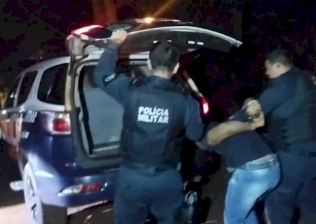 Lutador confessa ter espancado homem até a morte em edícula