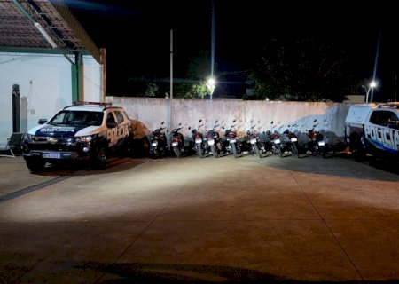 Polícia Militar remove 11 motocicletas ao pátio do Departamento Estadual de Trânsito (Detran) durante a Operação Trânsito Seguro.