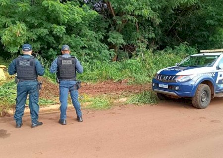 Corpo de homem é encontrado com lesão próximo a córrego