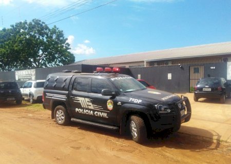 Homem tem overdose após engolir trouxinha de cocaína para fugir da polícia em MS
