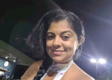 Mulher morre na rodovia após capotar carro ao voltar de banho em rio