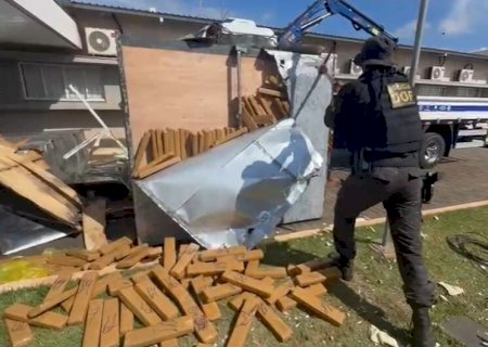 Polícia encontra mais de 1 tonelada de maconha em câmaras frias