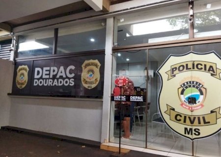 Idoso morre após colidir caminhonete em barranco na região de Laguna Carapã