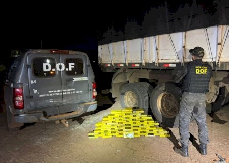 Carga de cocaína avaliada em mais de R$ 5 milhões é apreendida em pneu de carreta
