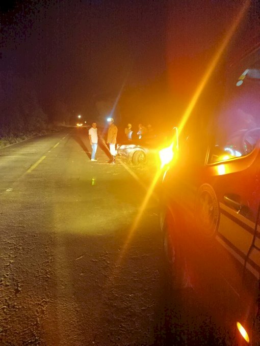 Acidente envolvendo dois veículos na BR 376 entre Ivinhema e Deodapólis