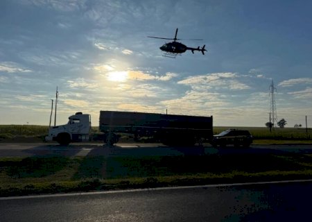 Motorista é preso transportando 2t de maconha e skunk em meio a carga de milho