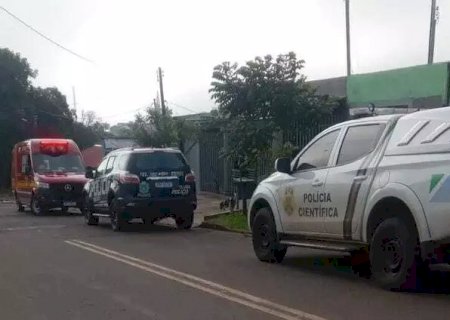Homem de 76 anos é encontrado morto com golpes de faca no pescoço